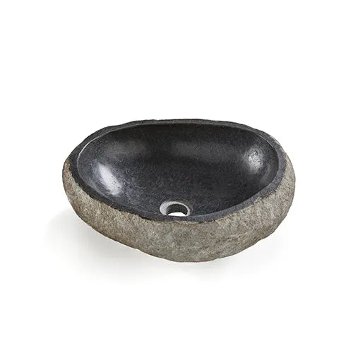 Organische zwarte natuurstenen waskom riviersteen 45x40x15cm met ruwe buitenrand en gepolijste binnenzijde, perfect voor een luxe en warme badkamerstijl