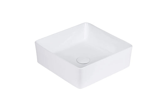 Witte keramische waskom met vierkante vorm en schuine binnenranden voor plaatsing op een wastafelblad